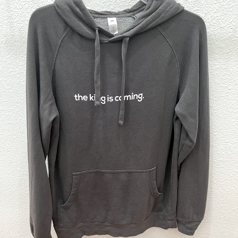 BRAND NEW “The King is Coming” Brown/Gray Sweatshirt Unisex Size S